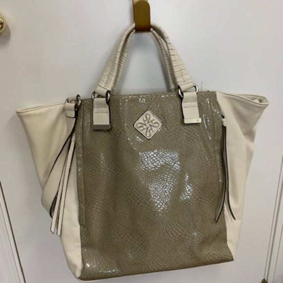 Vera Wang Tote Bag - Picture 1 of 1